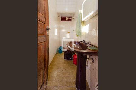 Casa à venda com 250m², 4 quartos e 3 vagasBanheiro de serviço