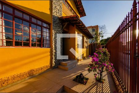 Casa à venda com 250m², 4 quartos e 3 vagasÁrea externa