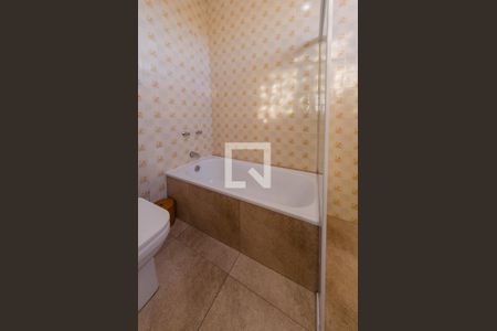 Casa à venda com 250m², 4 quartos e 3 vagasBanheiro suíte