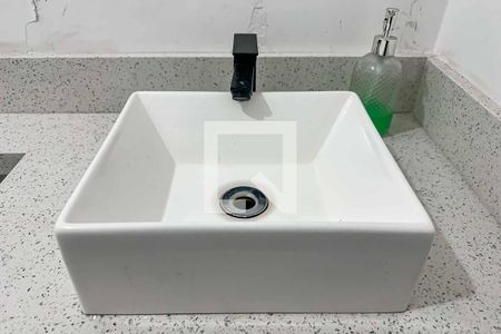 Apartamento à venda com 39m², 2 quartos e sem vaga Apartamento à venda com 39m², 2 quartos e sem vagaBanheiro