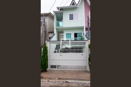 Casa à venda com 257m², 3 quartos e 3 vagas Casa à venda com 257m², 3 quartos e 3 vagasFachada da Casa