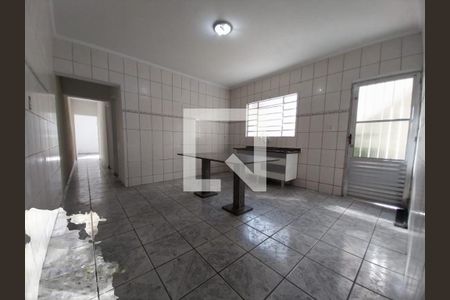Casa à venda com 175m², 3 quartos e 3 vagas Casa à venda com 175m², 3 quartos e 3 vagasCozinha