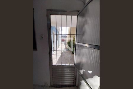 Casa à venda com 175m², 3 quartos e 3 vagas Casa à venda com 175m², 3 quartos e 3 vagasPorta dos fundos