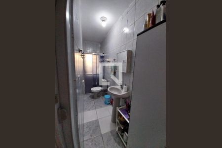 Casa à venda com 175m², 3 quartos e 3 vagas Casa à venda com 175m², 3 quartos e 3 vagasBanheiro