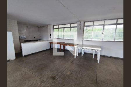 Apartamento para alugar com 46m², 2 quartos e 1 vaga Apartamento para alugar com 46m², 2 quartos e 1 vagaÁrea comum - Salão de festas