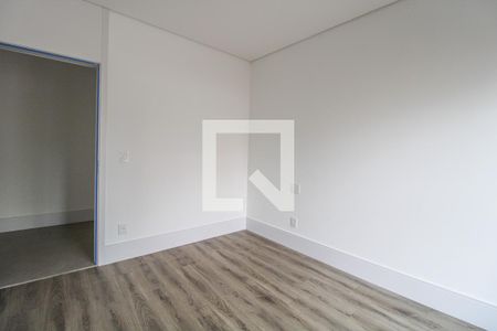 Apartamento à venda com 316m², 4 quartos e 4 vagas Apartamento à venda com 316m², 4 quartos e 4 vagasQuarto