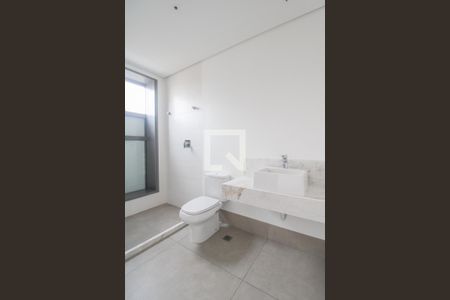 Apartamento à venda com 316m², 4 quartos e 4 vagas Apartamento à venda com 316m², 4 quartos e 4 vagasBanheiro