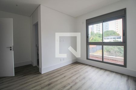 Apartamento à venda com 316m², 4 quartos e 4 vagas Apartamento à venda com 316m², 4 quartos e 4 vagasQuarto