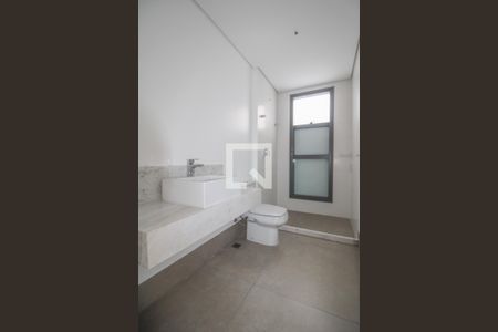 Apartamento à venda com 316m², 4 quartos e 4 vagas Apartamento à venda com 316m², 4 quartos e 4 vagasBanheiro