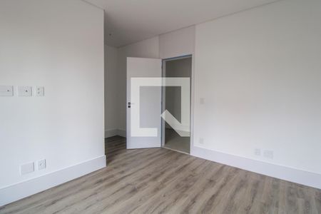 Apartamento à venda com 316m², 4 quartos e 4 vagas Apartamento à venda com 316m², 4 quartos e 4 vagasQuarto