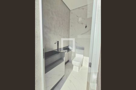 Casa à venda com 170m², 3 quartos e 3 vagasBanheiro social 2