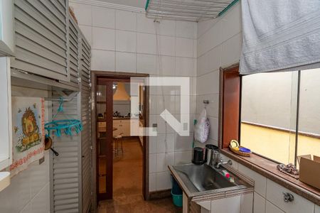 Casa à venda com 535m², 5 quartos e 8 vagas Casa à venda com 535m², 5 quartos e 8 vagasÁrea de Serviço