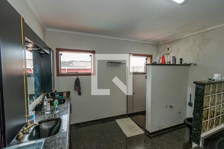 Casa à venda com 535m², 5 quartos e 8 vagas Casa à venda com 535m², 5 quartos e 8 vagasBanheiro da Suíte 1
