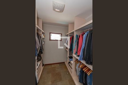 Casa à venda com 535m², 5 quartos e 8 vagas Casa à venda com 535m², 5 quartos e 8 vagasCloset da suíte 1