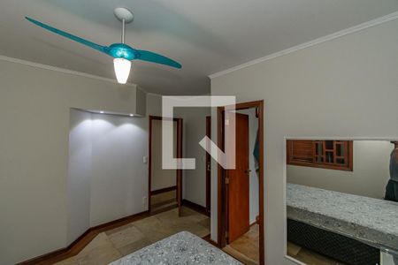 Casa à venda com 535m², 5 quartos e 8 vagas Casa à venda com 535m², 5 quartos e 8 vagasQuarto