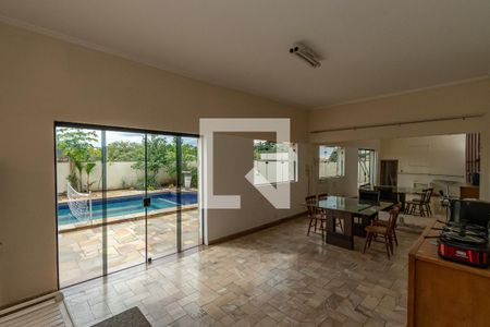 Casa à venda com 535m², 5 quartos e 8 vagas Casa à venda com 535m², 5 quartos e 8 vagasEspaço Gourmet