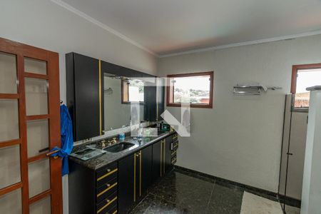 Casa à venda com 535m², 5 quartos e 8 vagas Casa à venda com 535m², 5 quartos e 8 vagasBanheiro da Suíte 1