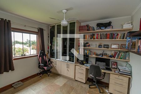 Casa à venda com 535m², 5 quartos e 8 vagas Casa à venda com 535m², 5 quartos e 8 vagasEscritório