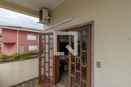 Casa à venda com 535m², 5 quartos e 8 vagas Casa à venda com 535m², 5 quartos e 8 vagasvaranda Sala de TV