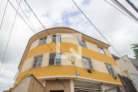 Apartamento à venda com 97m², 3 quartos e 1 vaga Apartamento à venda com 97m², 3 quartos e 1 vagaFachada
