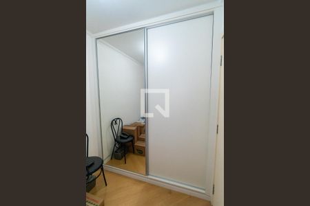 Apartamento à venda com 92m², 3 quartos e 2 vagas Apartamento à venda com 92m², 3 quartos e 2 vagasQuarto 3 - Armários