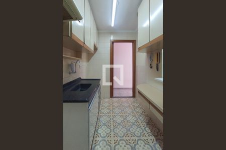 Apartamento à venda com 69m², 2 quartos e 1 vaga Apartamento à venda com 69m², 2 quartos e 1 vagaCozinha e Área de Serviço