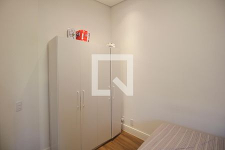 Casa de condomínio à venda com 389m², 4 quartos e 3 vagas Casa de condomínio à venda com 389m², 4 quartos e 3 vagasQuarto 4