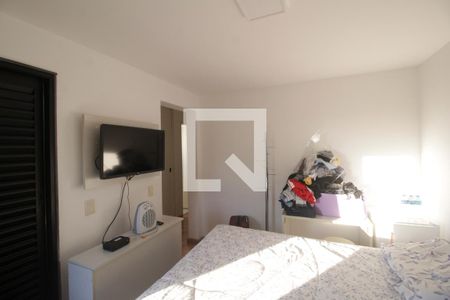 Casa de condomínio à venda com 389m², 4 quartos e 3 vagas Casa de condomínio à venda com 389m², 4 quartos e 3 vagasSuíte 1