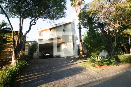 Casa de condomínio à venda com 389m², 4 quartos e 3 vagas Casa de condomínio à venda com 389m², 4 quartos e 3 vagasGaragem