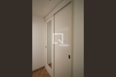 Casa de condomínio à venda com 389m², 4 quartos e 3 vagas Casa de condomínio à venda com 389m², 4 quartos e 3 vagasBanheiro da Suíte 1