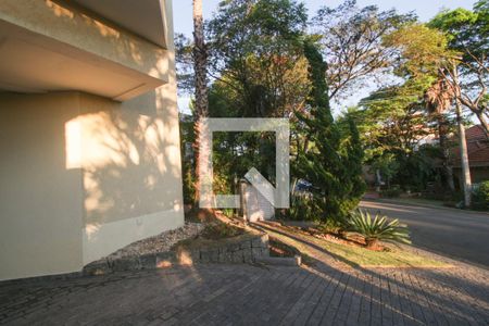 Casa de condomínio à venda com 389m², 4 quartos e 3 vagas Casa de condomínio à venda com 389m², 4 quartos e 3 vagasGaragem