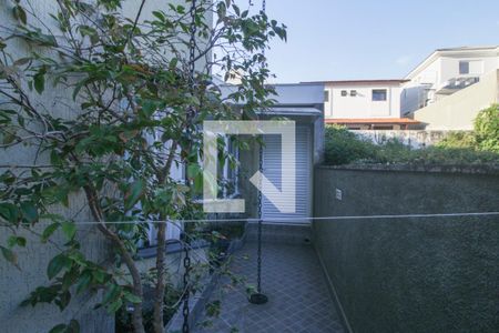 Casa de condomínio à venda com 389m², 4 quartos e 3 vagas Casa de condomínio à venda com 389m², 4 quartos e 3 vagasÁrea de Serviço