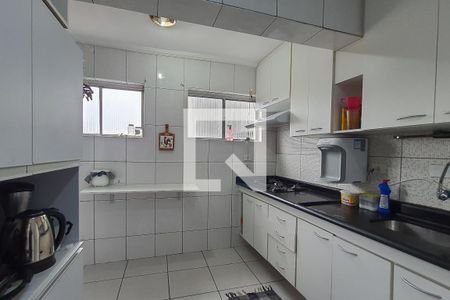 Apartamento à venda com 74m², 3 quartos e sem vaga Apartamento à venda com 74m², 3 quartos e sem vagaCozinha e Área de Serviço