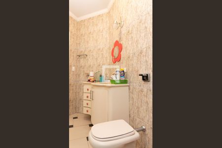 Casa à venda com 430m², 3 quartos e 4 vagasBanheiro da Suíte 2