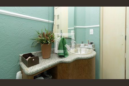 Casa à venda com 430m², 3 quartos e 4 vagasLavabo 1