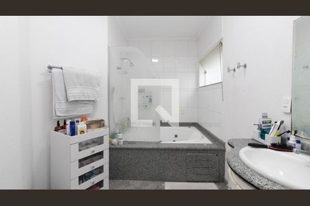 Casa à venda com 430m², 3 quartos e 4 vagasBanheiro da Suíte 3