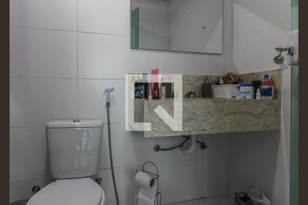 Casa de condomínio à venda com 248m², 4 quartos e 1 vagaSuíte 3 - Banheiro