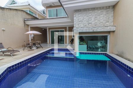 Casa de condomínio à venda com 248m², 4 quartos e 1 vagaÁrea Externa