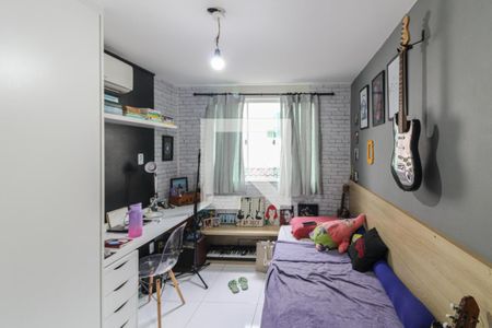 Casa de condomínio à venda com 248m², 4 quartos e 1 vagaSuíte 2