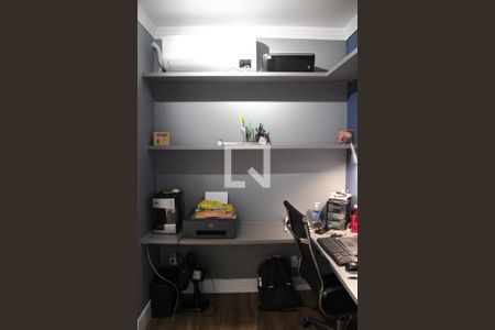 Apartamento à venda com 100m², 3 quartos e 2 vagasQuarto3