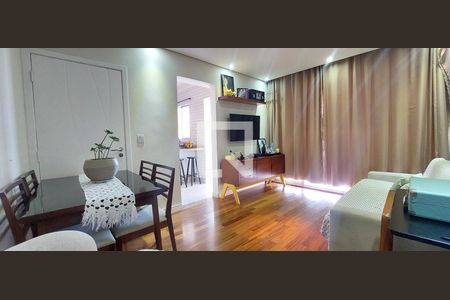 Sala de apartamento para alugar com 2 quartos, 60m² em Campestre, Santo André
