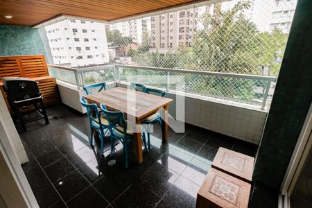 Varanda da Sala de apartamento à venda com 3 quartos, 185m² em Real Parque, São Paulo