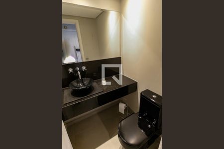 Lavabo de apartamento à venda com 3 quartos, 185m² em Real Parque, São Paulo