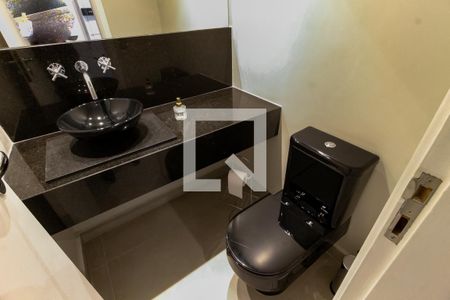 Lavabo de apartamento à venda com 3 quartos, 185m² em Real Parque, São Paulo