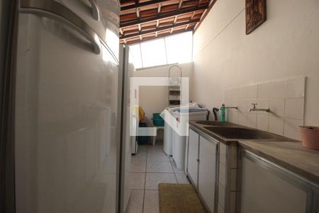 Apartamento à venda com 144m², 3 quartos e 1 vagaÁrea de Serviço