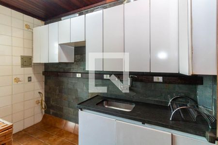 Apartamento à venda com 180m², 4 quartos e 2 vagas Apartamento à venda com 180m², 4 quartos e 2 vagasCozinha 2