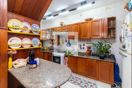 Apartamento à venda com 180m², 4 quartos e 2 vagas Apartamento à venda com 180m², 4 quartos e 2 vagasCozinha