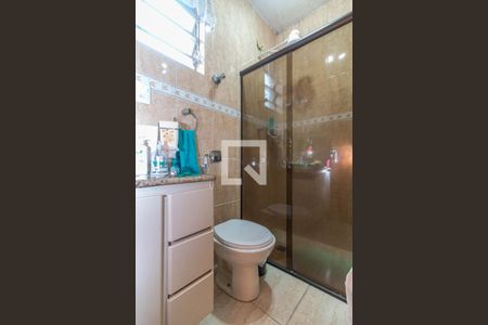 Apartamento à venda com 180m², 4 quartos e 2 vagas Apartamento à venda com 180m², 4 quartos e 2 vagasBanheiro Social