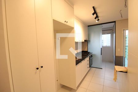 Sala / Cozinha de apartamento para alugar com 2 quartos, 57m² em Santa Teresinha, São Paulo