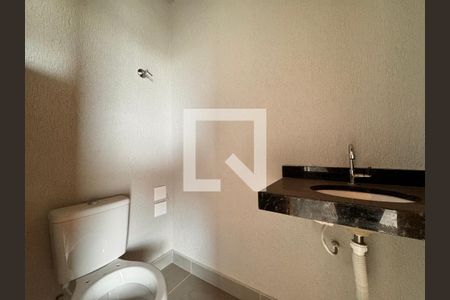 Apartamento à venda com 108m², 2 quartos e 1 vaga Apartamento à venda com 108m², 2 quartos e 1 vagaBanheiro de serviço